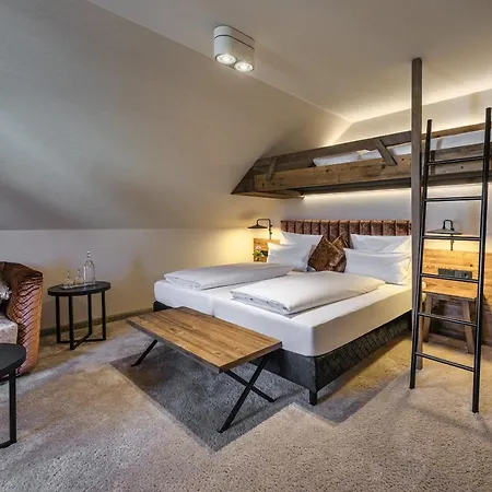 Hotel Schaefflerwirt 3*