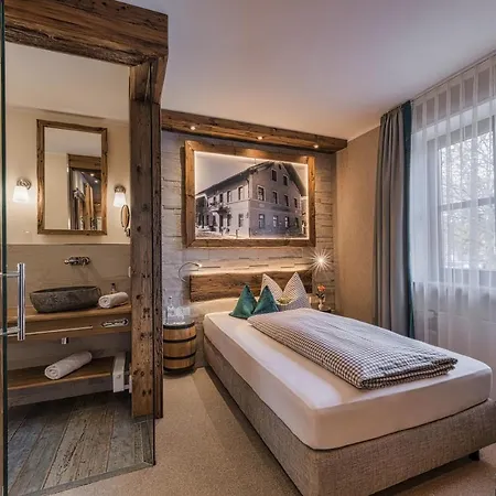 Hotel Schaefflerwirt 3*